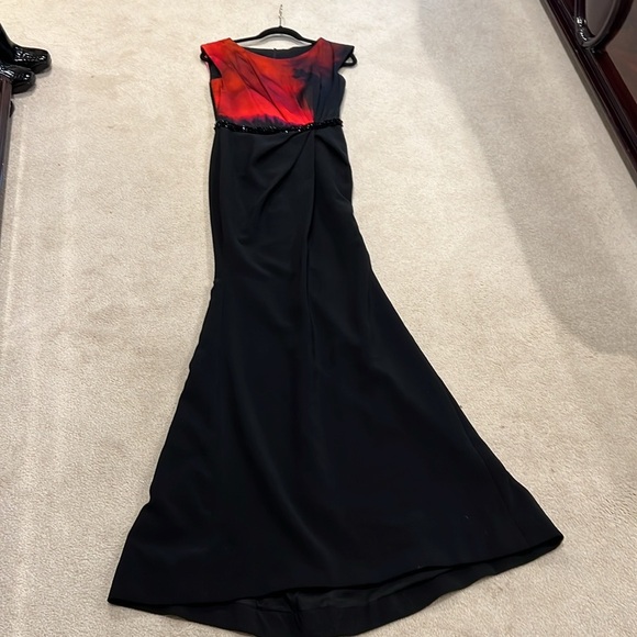 Rene Ruiz gown size 2 NWOT mermaid style with black whine stone - Picture 3 of 9